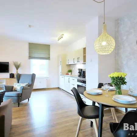 Apartment Apartamenty Balticon Polanki - Sauna, Fitness Inclusive - Basen Latem, Pool Im Sommer