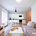 Balticon Polanki - Sauna, Fitness Inclusive - Basen Latem, Pool Im Sommer *