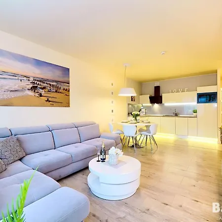 شقة Apartamenty Balticon Polanki - Sauna, Fitness Inclusive - Basen Latem, Pool Im Sommer كولوبرزيغ