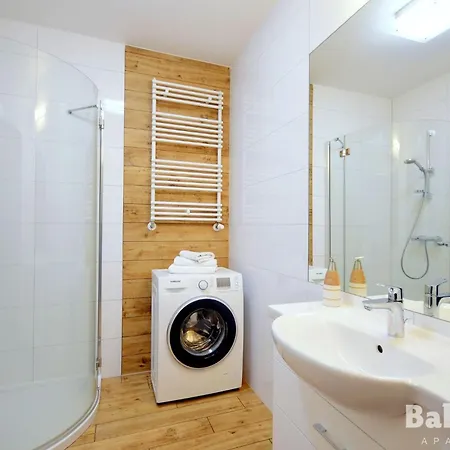Balticon Polanki - Sauna, Fitness Inclusive - Basen Latem, Pool Im Sommer