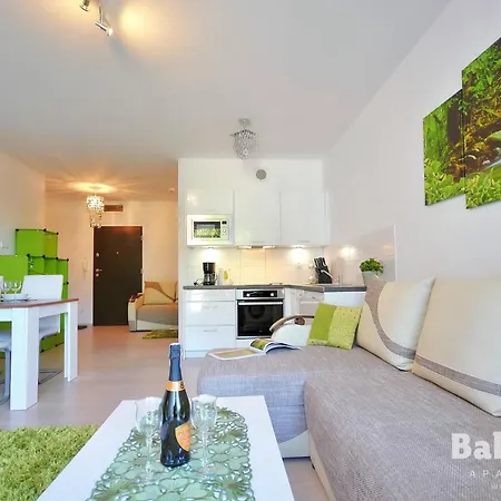 Apartamenty Balticon Polanki - Sauna, Fitness Inclusive - Basen Latem, Pool Im Sommer