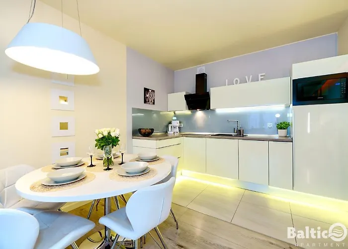 Апартаменты Balticon Polanki - Sauna, Fitness Inclusive - Basen Latem, Pool Im Sommer Колобжег